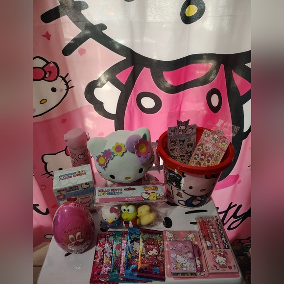 Hello Kitty Easter Bundle - Picture 3 of 12